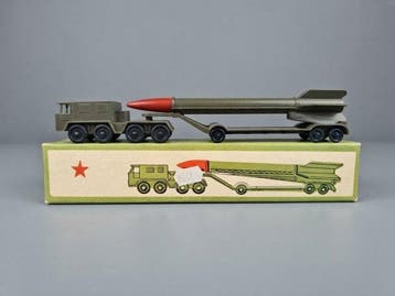 NOVOEXPORT 1:43 - Model militair voertuig (5) - Sovjet, Nieuw