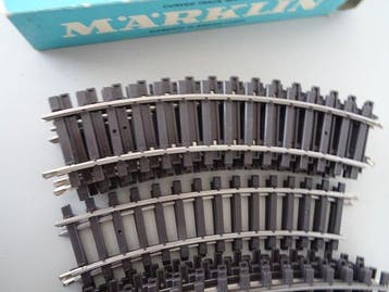 Märklin 1 - 5921 - Modeltrein (18) - 18 gebogen sporen,, Hobby en Vrije tijd, Nieuw