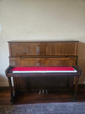 Petrof - P 131 - - Staande piano - Tsjechië - 2000, Nieuw