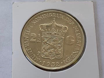Nederland. Wilhelmina. 2 1/2 Gulden 1932 en 1938, Grof haar,