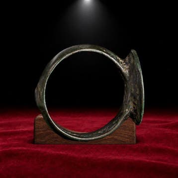 Middeleeuwen, kruisvaardersperiode Brons Bronzen ring met