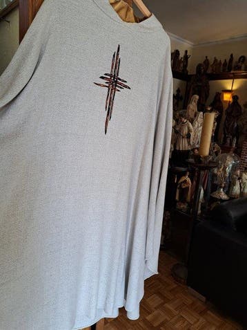 Chasuble Kazuivel Vêtement liturgique Église Vêtement