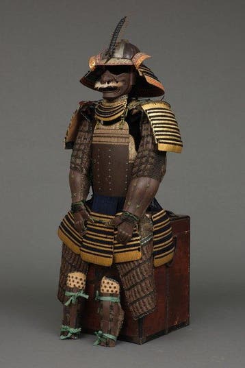 IJzeren pantser; met een 18-plaat suji’bachi kabuto en een