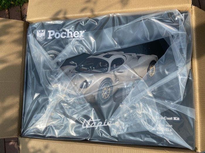 Pocher 1:8 - Modelauto - Pagani Utopia Coupè - Beperkte, Hobby & Loisirs créatifs, Voitures miniatures | 1:5 à 1:12