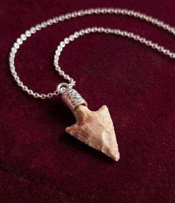 Musteriense Vuursteen Arrowhead (Zonder minimumprijs)