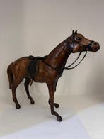 Hand Made - Speelgoed - Large Leather Covered Wooden Horse -, Antiek en Kunst