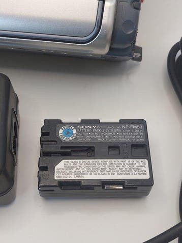 Sony DCR-TRV255E Video8 camera