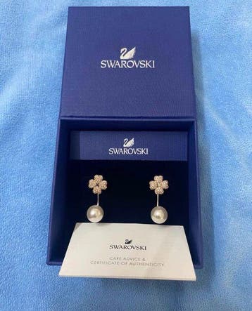 Swarovski - Beeldje - Swarovski Flower Pearl Drop Earrings