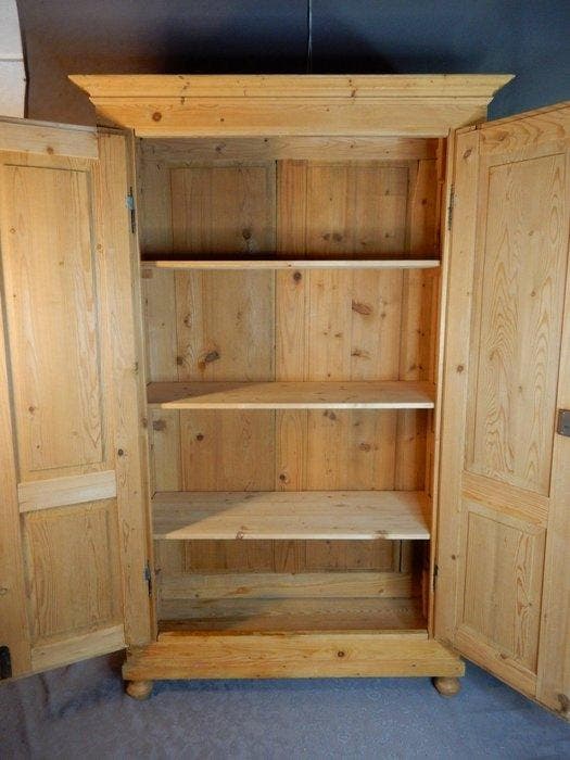 Armoire - Bois de pin - Antik, Antiquités & Art, Antiquités | Autres Antiquités