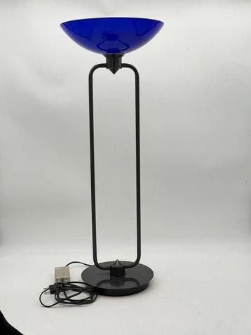 Lamp - Gietijzer - Medium uplighter (83 cm hoog) uit de