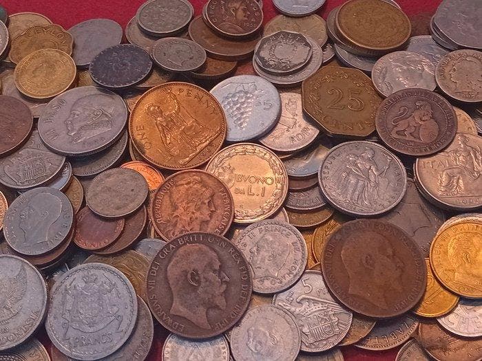 Wereld. Large lot of World Coins, 1700 to présent. (Zonder, Timbres & Monnaies, Monnaies | Europe | Monnaies non-euro