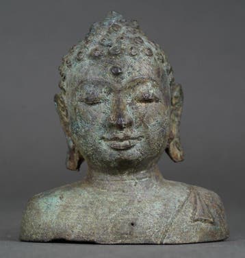 Buddha - Head with stylized hair and long ears - Sculpture -, Antiquités & Art