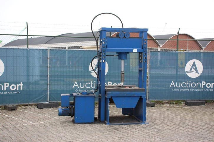 Veiling: Hydraulische Werkplaatspers Elektrisch, Articles professionnels, Machines & Construction | Pompes & Compresseurs, Enlèvement