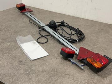 Veiling - Carpoint lichtpaneel uitschuifbaar 140-210cm, Gebruikt
