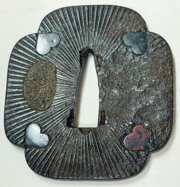 Fleur de chrysanthème Kiku tsuba - Japon - Période Edo