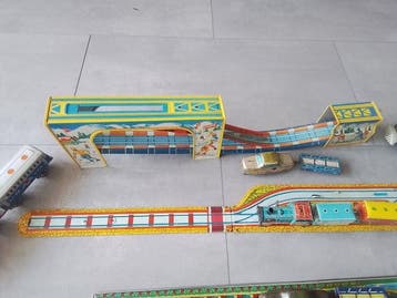 anders - Blikken speelgoedtrein - Blikken treinen. -