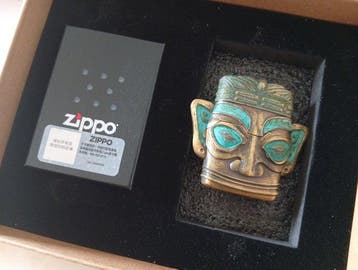 Zippo - Ornamental Bronze Mask High Relief – 2025 – Caixa de, Nieuw