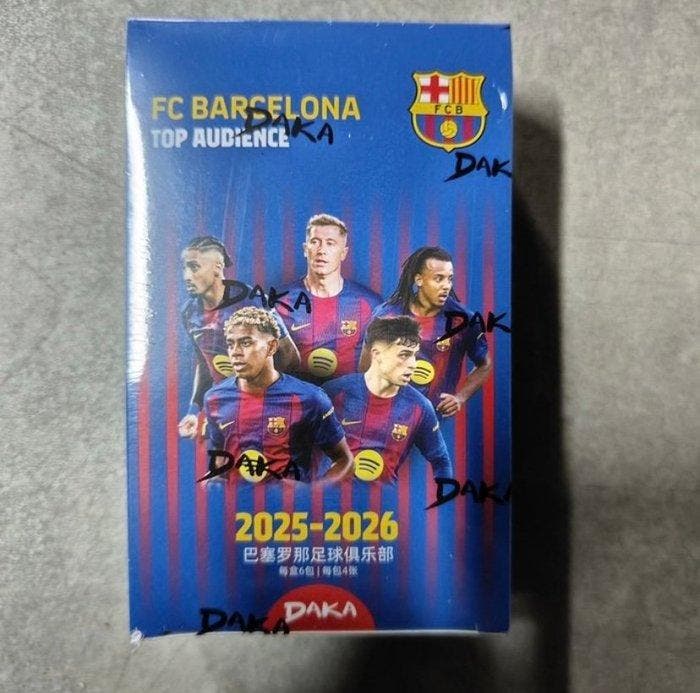 2025/26 DAKA Top Audience Gesigneerde kaart, Numbered, Verzamelen, Stickers