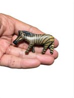 Curieuze etnische zebra-sculptuur – handmatige gravure in