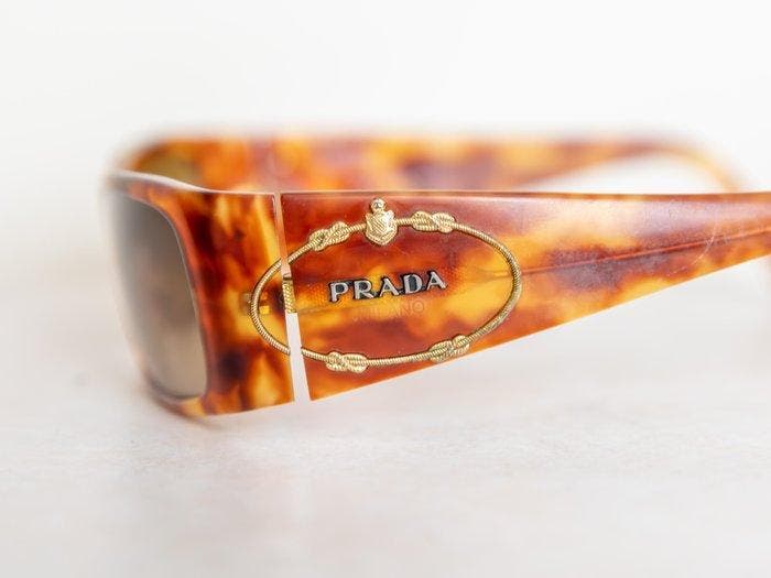Prada - No Reserve - Lunettes de soleil, Bijoux, Sacs & Beauté, Lunettes de Soleil & Lunettes | Femmes