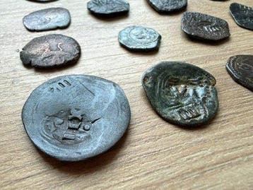 Spanje. Lote de 19 monedas españolas de cobre, compuesto por