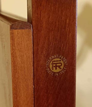 Fratelli Reguitti - Valet - Bois dur, Noyer