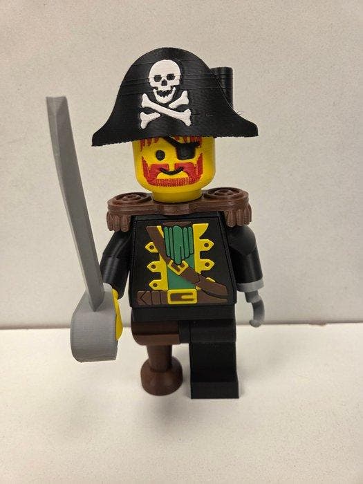 Lego MOC (My own creation) - Mega-Sized Lego-like Captain, Enfants & Bébés, Jouets | Duplo & Lego