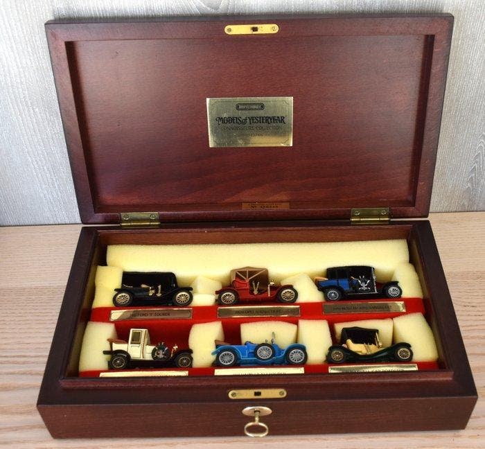 Matchbox 1:43 - Modelauto (10) - Matchbox Models of, Hobby en Vrije tijd, Modelauto's | 1:5 tot 1:12