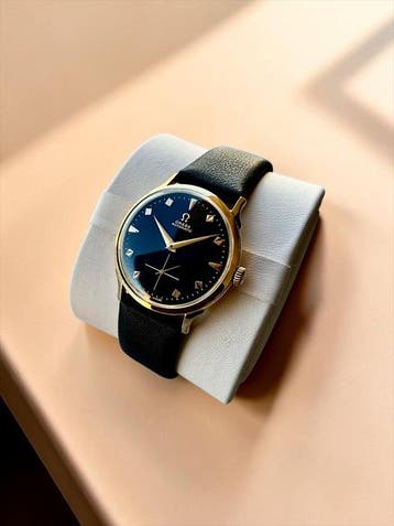 Omega - Bumper - Black Gilt Dial - Zonder minimumprijs -