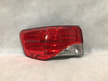 Toyota Avensis T27 Sedan 12-15 linker achterlicht, Auto-onderdelen, Verzenden, Gebruikt