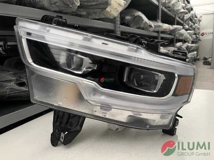 DODGE RAM VOLL LED PHARE AVANT GAUCHE P68316085AE, Autos : Pièces & Accessoires, Éclairage, Envoi