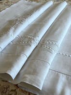 Linge de maison française. Superbe drap ancien en métis.
