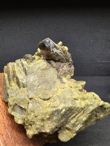 Kristal op matrix - Hoogte: 5 cm - Breedte: 3 cm- 142 g