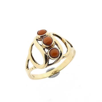 Gouden ring met bloedkoraal, Handtassen en Accessoires, Ringen, Gebruikt, Ophalen of Verzenden, Kleiner dan 17, Met edelsteen