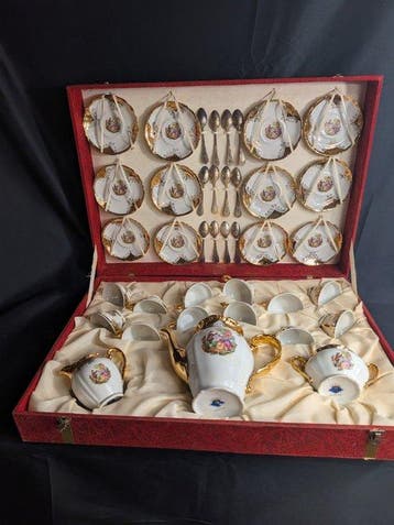 Koffie- en theeservies (27) - Porselein, Verguld