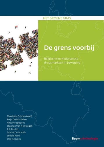 De grens voorbij / Het groene gras 9789462368903, Boeken, Politiek en Maatschappij, Verzenden, Gelezen, Freja De Middeleer