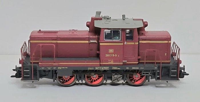 Märklin H0 - 37689 - Diesellocomotief (1) - BR 260 met, Hobby en Vrije tijd, Modeltreinen | H0