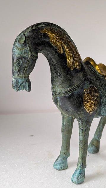 Beeld, Groot paard Tang Dynasty style - Bronze doré - Chine