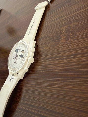 Omega x Swatch - MoonSwatch. Mission to Earthphase.