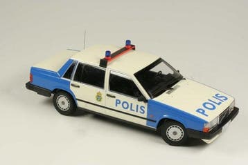 Minichamps 1:18 - Berline miniature - Volvo 740 GL Polis, Nieuw