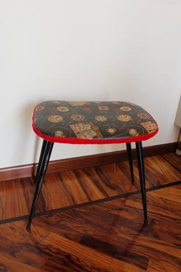 Kruk - met vintage ecopelle bekleding van Fornasetti -, Antiek en Kunst