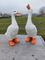 Beeld, funny goose with boots orange - 32 cm - polyresin