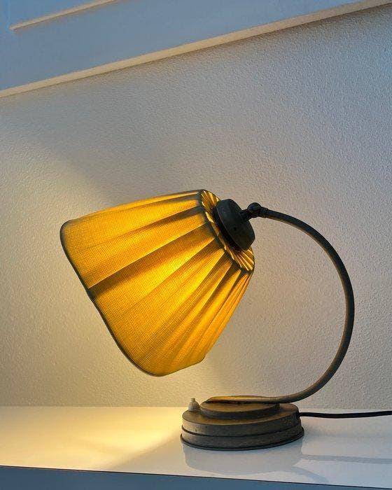 Bureaulamp - Bauhaus Gispen Stijl - Aluminium, Mat nikkel,, Antiek en Kunst, Antiek | Verlichting