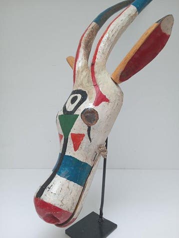 Tête de marionnette dantilope à machoire articulée - Bozo -