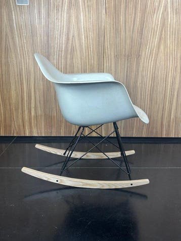 Herman Miller - Ray Eames, Charles Eames - Chaise à bascule, Antiquités & Art