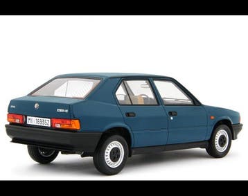 Laudoracing 1:18 - Model sedan - Alfa Romeo Alfa 33 1.3S Blu, Nieuw