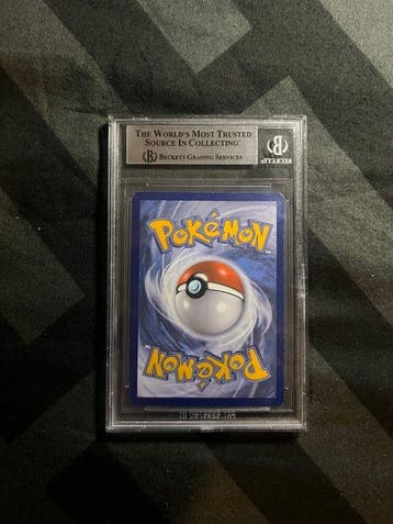 Pokémon - 1 Graded card - Dracaufeu XY121 Foil - Beckett 8.5