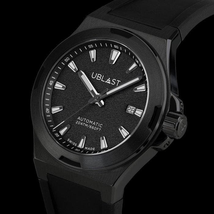 Ublast - Beyond - Automatic Swiss Made - REF.UBBEYB42BK -, Handtassen en Accessoires, Horloges | Heren