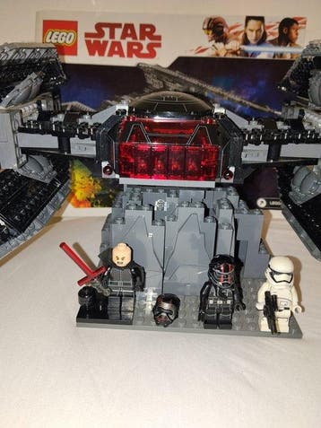 Lego Set - 75179 - Star Wars - Kylo Rens TIE Fighter