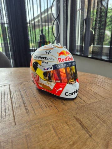 Red Bull Racing - Max Verstappen - 2020 - Scale 1/2 helmet, Verzamelen, Nieuw